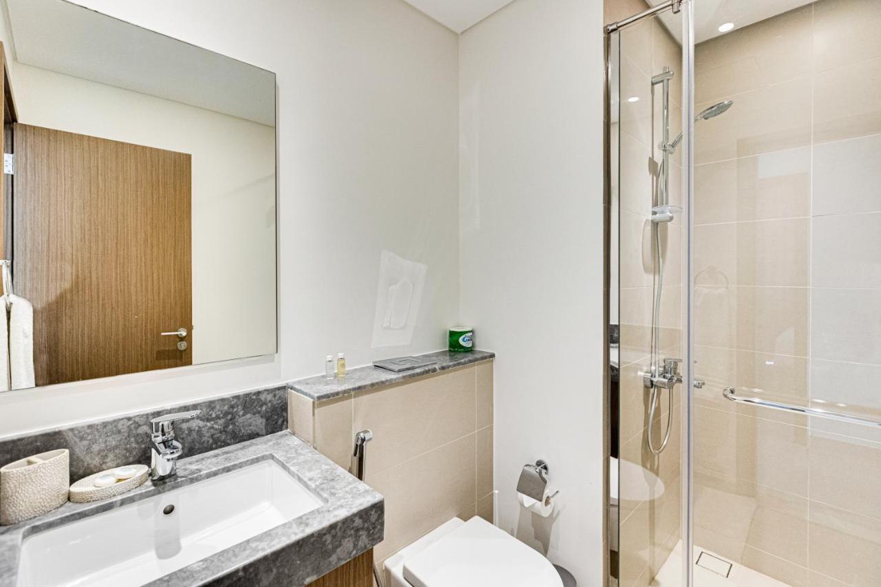 Sea View 2bd In New 52 42 Tower Marina Apartment