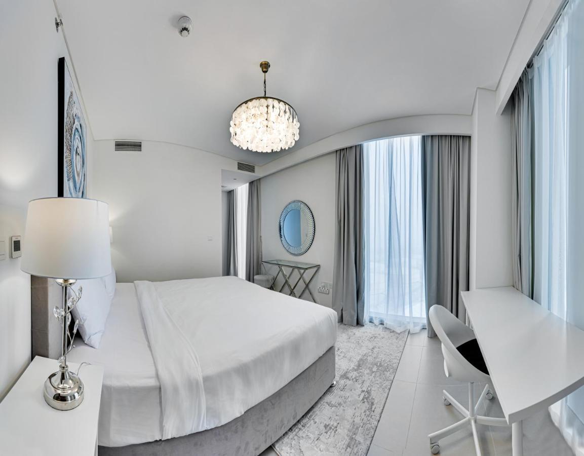 Apartment Sea View 2bd In New 52 42 Tower Marina Dubai