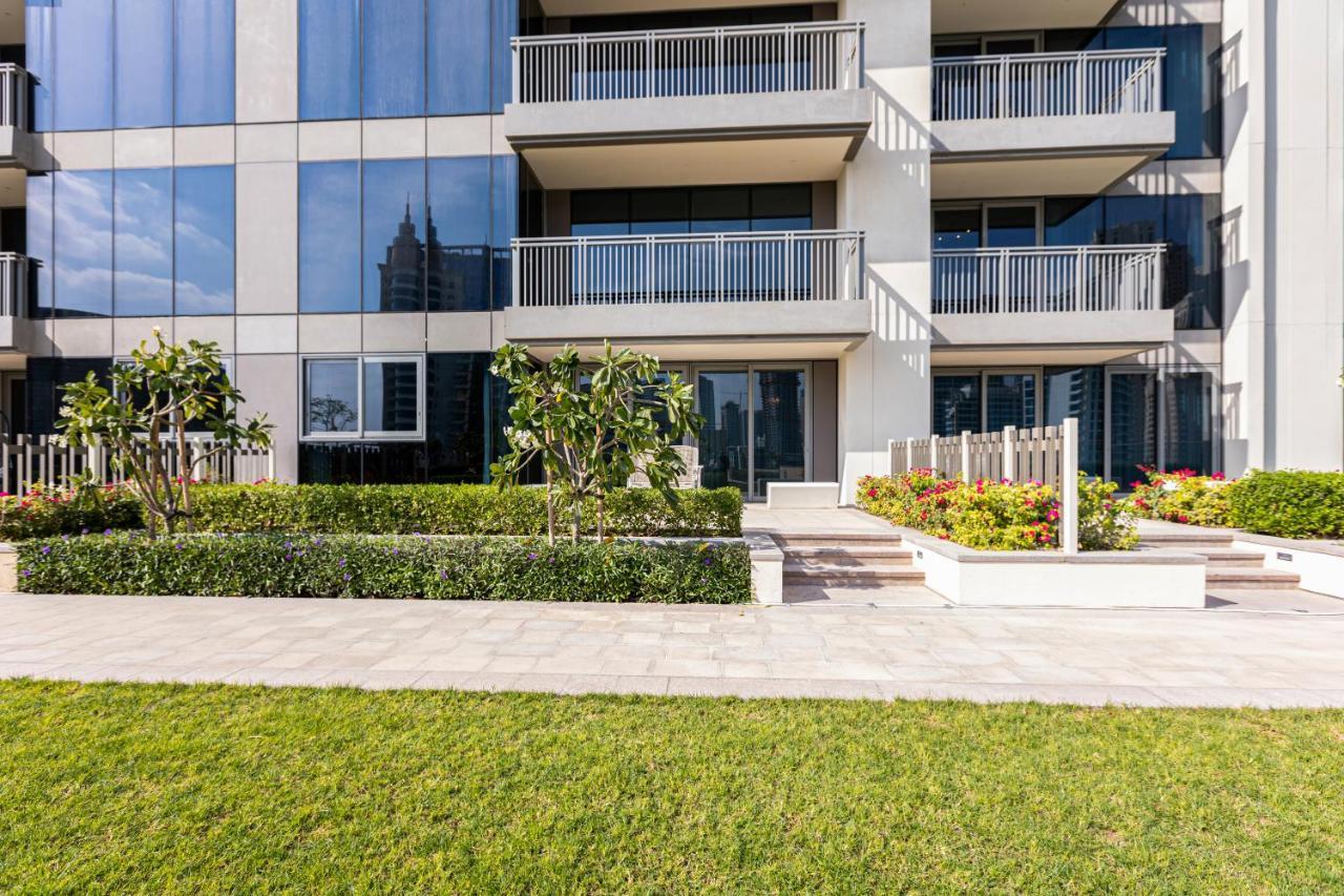 Sea View 2bd In New 52 42 Tower Marina Apartment *