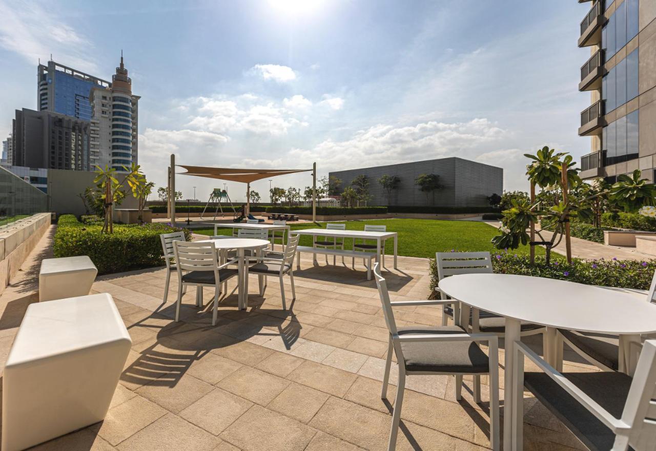 Sea View 2bd In New 52 42 Tower Marina Apartment